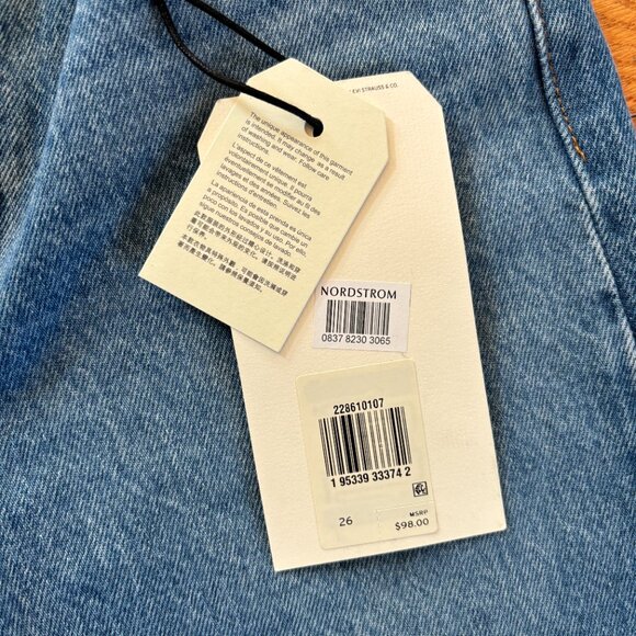 NWT Levi's Premium Wedgie Icon Jeans Size 26 Straight High Rise Button Fly - Picture 4 of 8